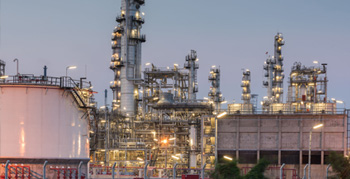 industria petrolchimica e raffineria